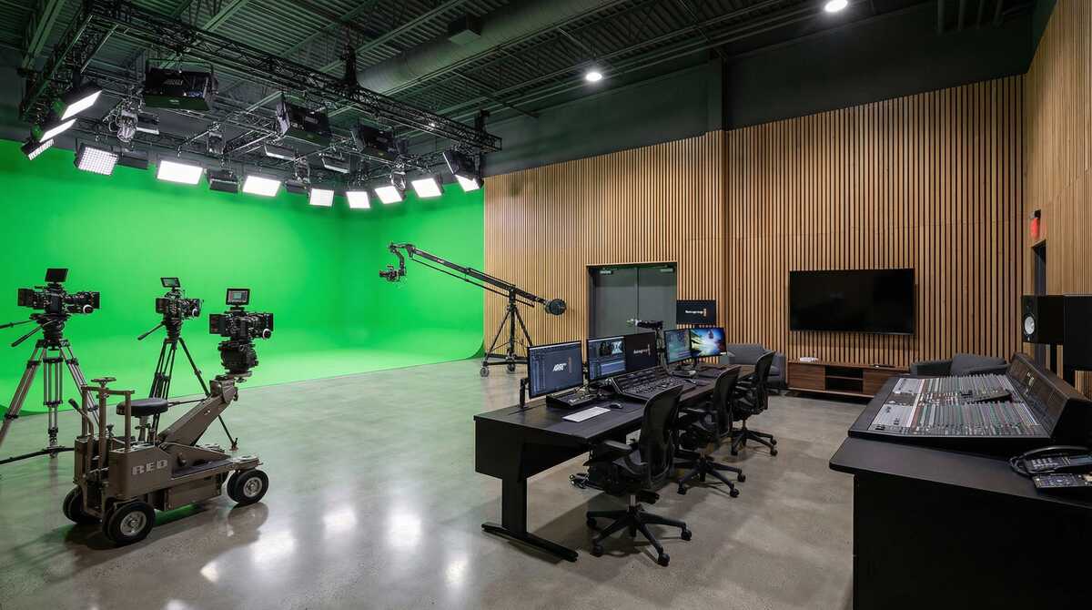 探花影视制作工作室